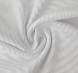 Náplet žebrovaný bílý