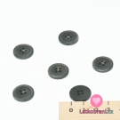 Knoflík kulatý, šedý zdobený tečkami