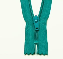 Zip spirálový nedělitelný smaragdově zelený 12 cm