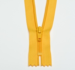 Zip spirálový nedělitelný žlutý tmavší 18 cm