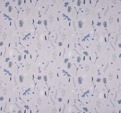 Bavlněný popelín potisk včelička mezi lučním kvítím na fialové lila