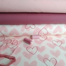 Nepravidelná srdíčka na ecru