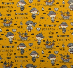 Úplet potisk pirát s 