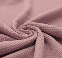 Jednobarevný úplet s 3D strukturou 