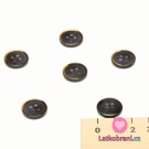 Knoflík kulatý, tmavě fialový se zdobeným okrajem