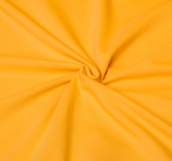 Jednobarevný úplet sytě žlutý