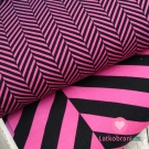 Teplákovina potisk cik-cak fialovo - růžový, lehce počesaná