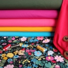 Luční kvítí na černé