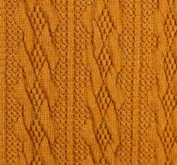 Svetrovina copánky okrová