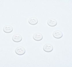 Knoflík,kulatý, čtyřdírkový, bílý 12 mm