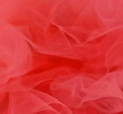 Jemný tyl červený